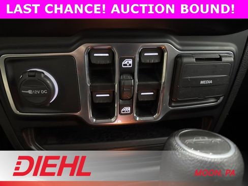 Certified 2021 Jeep Gladiator Willys image 28