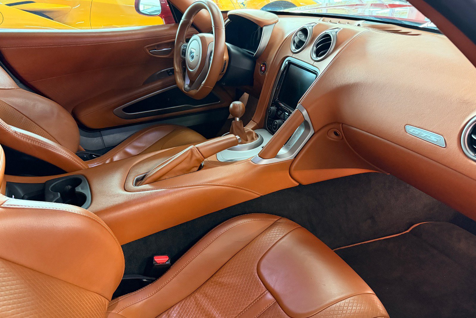 Used 2013 SRT Viper GTS w/ GTS Laguna Interior Pkg RWD image 22