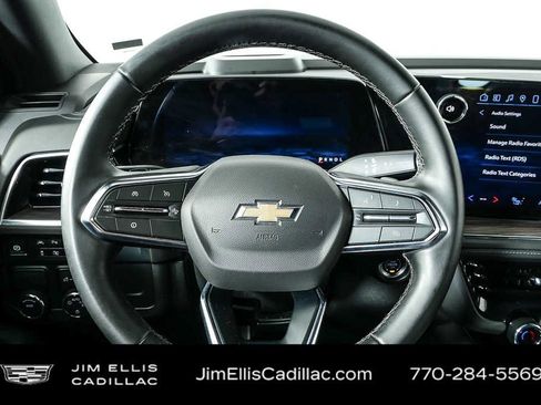 Used 2025 Chevrolet Tahoe LT RWD image 9