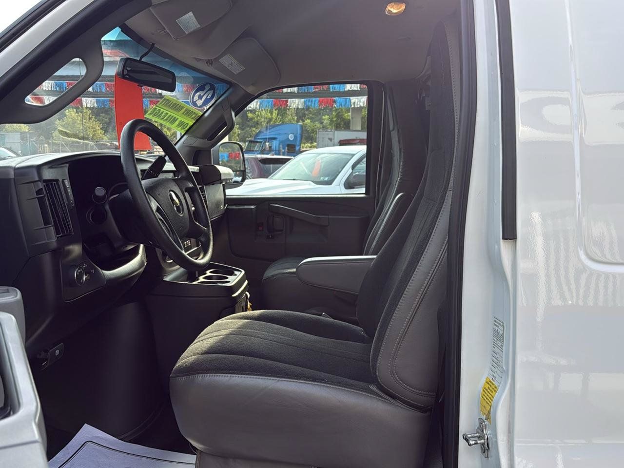 Used 2025 Chevrolet Express 2500 w/ Driver Convenience Package RWD image 9