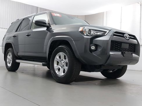 Used 2021 Toyota 4Runner SR5 image 9