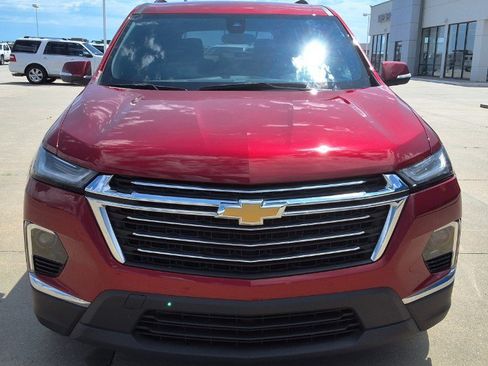 Used 2023 Chevrolet Traverse LT FWD image 3