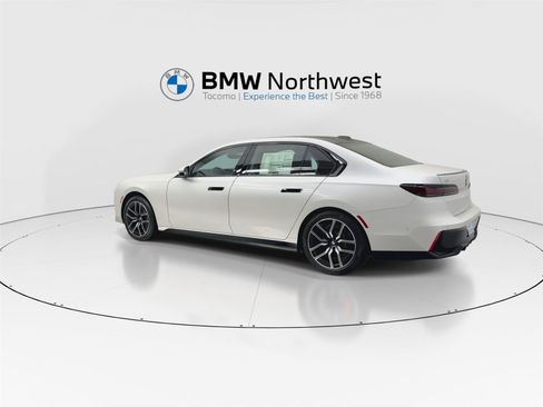 New 2026 BMW i7 xDrive60 AWD/4WD image 12