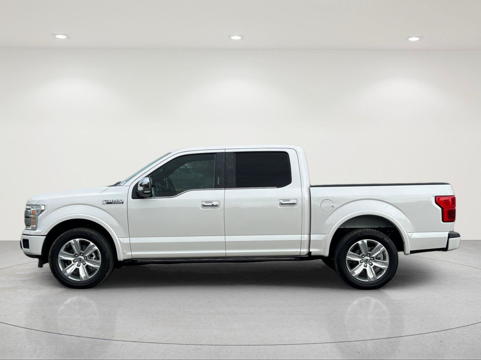 Used 2018 Ford F150 Platinum w/ Equipment Group 701A Luxury RWD image 2