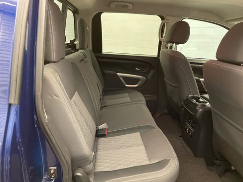 Used 2021 Nissan Titan SV w/ SV Convenience Package image 27