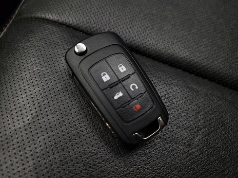 Used 2017 Chevrolet Equinox Premier w/ Enhanced Convenience Package image 32