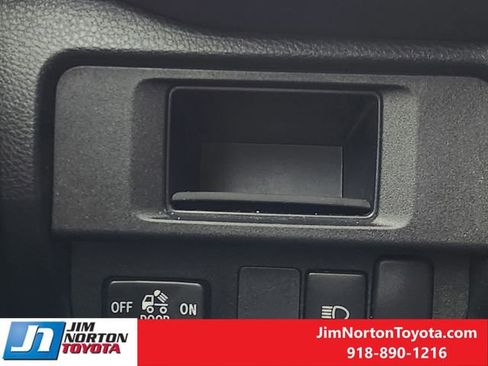 Used 2019 Toyota Tacoma SR image 23