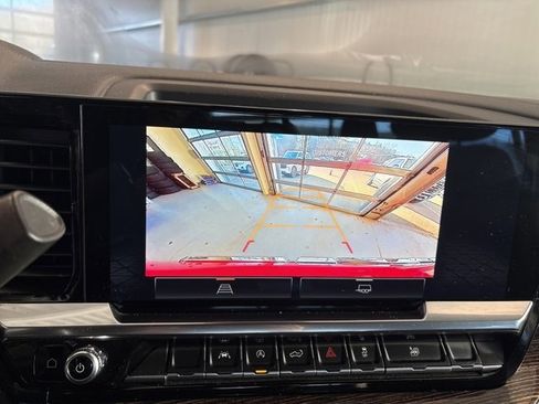 Used 2023 GMC Sierra 1500 SLE image 20