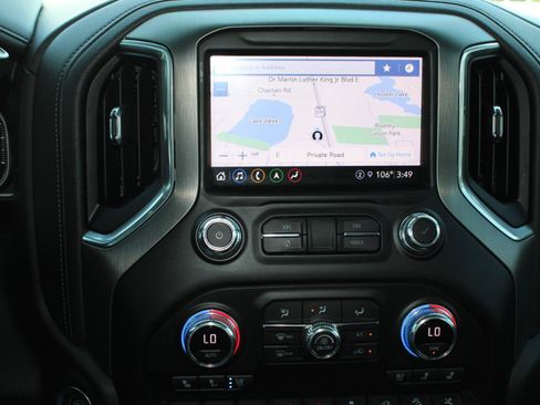 Used 2021 GMC Sierra 2500 Denali w/ Denali Black Diamond Edition AWD/4WD image 33