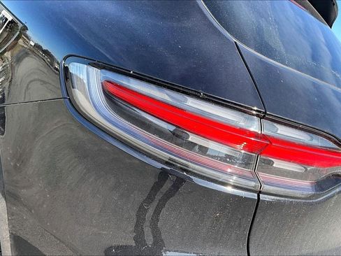 Used 2023 Porsche Macan Turbo image 23