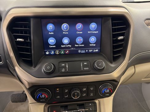 Used 2022 GMC Acadia Denali w/ Denali Technology Package FWD image 20