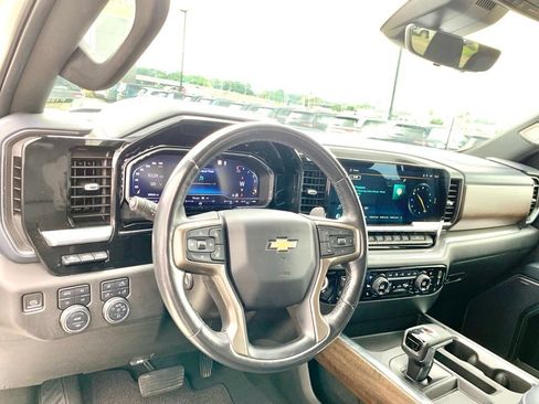Used 2023 Chevrolet Silverado 1500 High Country w/ Technology Package AWD/4WD image 12