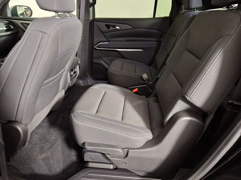 Used 2024 Chevrolet Traverse LT image 28