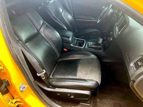 Used 2017 Dodge Charger R/T w/ Plus Group image 15