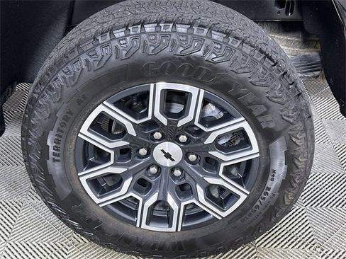 Used 2024 Chevrolet Colorado Z71 w/ Z71 Convenience Package 2 image 34