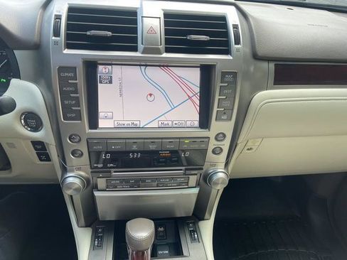 Used 2012 Lexus GX 460 Premium AWD/4WD image 24