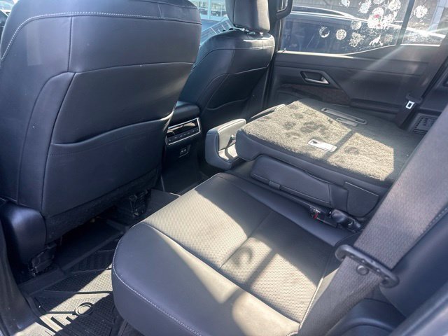 Used 2024 Lexus GX 550 w/ Cold Area Package AWD/4WD image 11