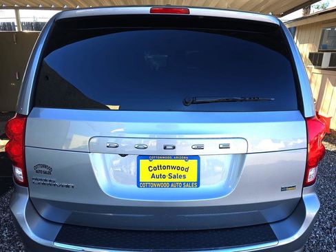 Used 2018 Dodge Grand Caravan SE w/ UConnect Hands-Free Group image 33