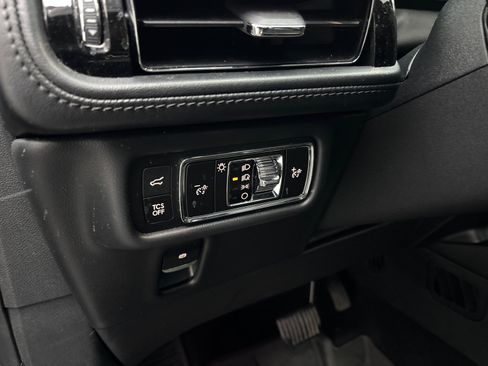 Certified 2023 Lincoln Nautilus Reserve w/ Cargo Utility Package image 14