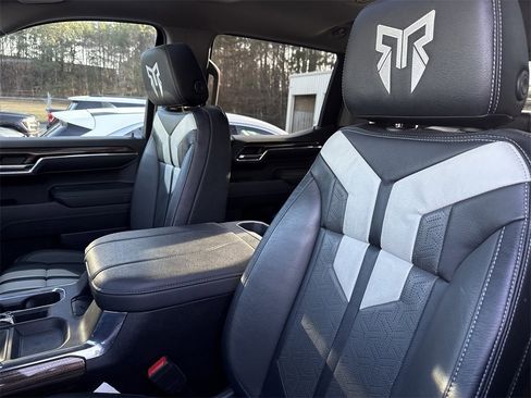 Used 2023 Chevrolet Silverado 1500 RST w/ All Star Edition Plus image 10