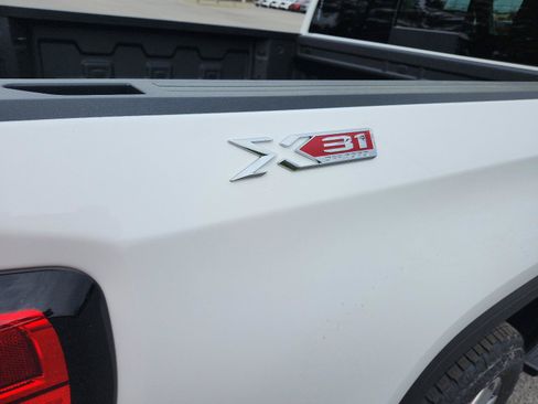 New 2026 GMC Sierra 1500 SLT w/ SLT Premium Plus Package AWD/4WD image 6