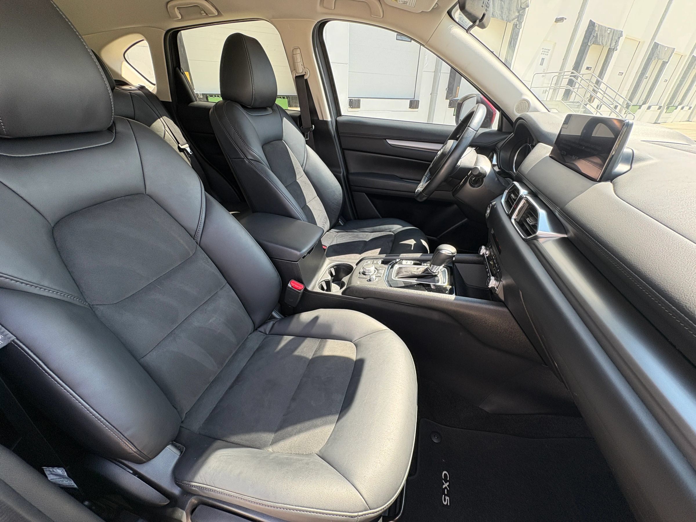 Used 2021 MAZDA CX-5 Touring FWD image 32