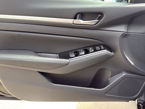 Used 2024 Nissan Altima 2.5 SL image 12