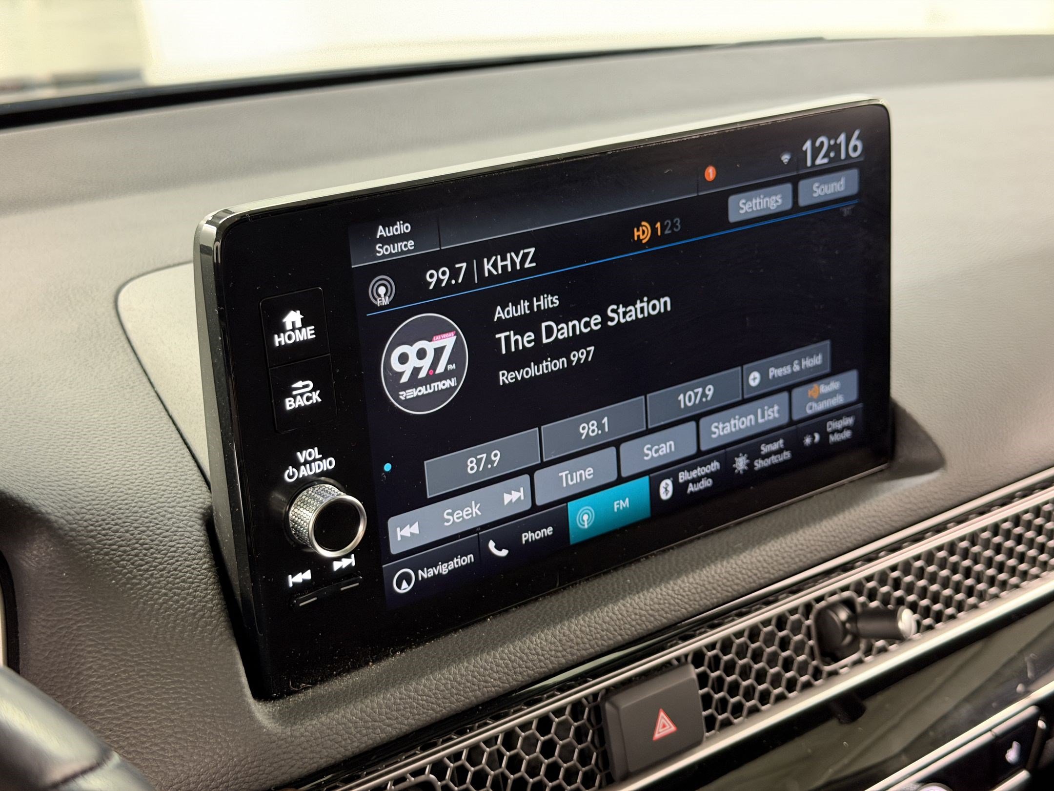 Certified 2024 Honda Civic Touring image 18
