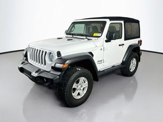 Used 2020 Jeep Wrangler Sport AWD/4WD video 3