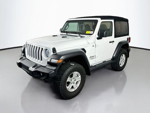 Used 2020 Jeep Wrangler Sport AWD/4WD image 3