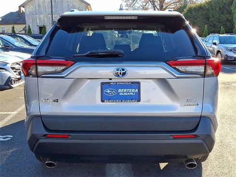 Used 2021 Toyota RAV4 XLE image 5