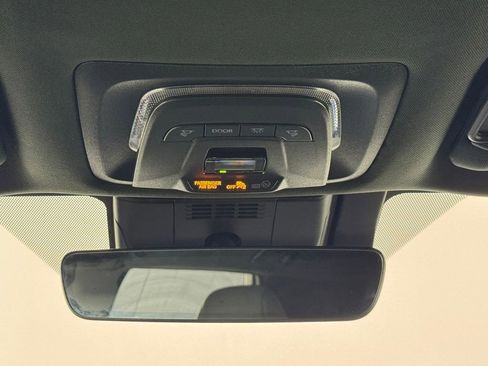 Used 2025 Subaru Solterra Premium w/ Premium Convenience Package image 27