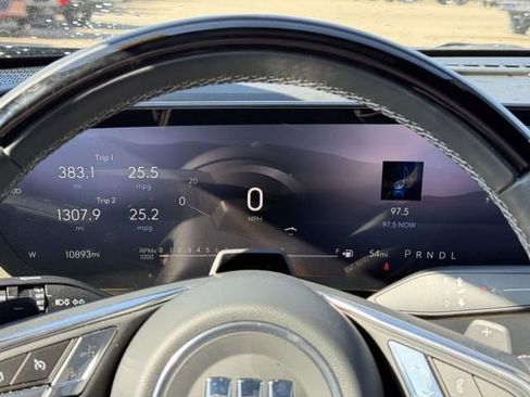 Used 2025 Buick Enclave Preferred w/ Super Cruise Package image 17