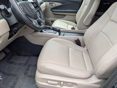 Used 2021 Honda Pilot Touring image 15