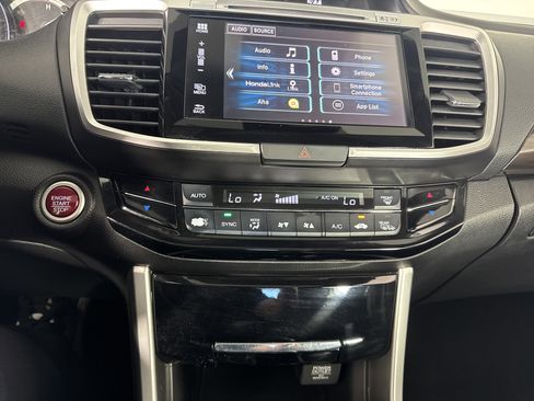 Used 2017 Honda Accord EX image 35