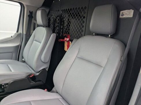 Used 2018 Ford Transit 250 130 Low Roof image 12