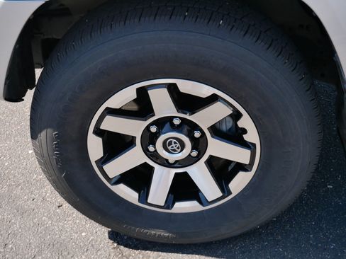 Certified 2023 Toyota 4Runner TRD Off-Road Premium w/ Off Road Premium Plus Package AWD/4WD image 15