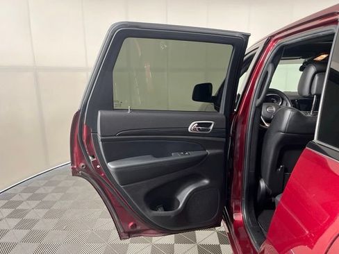 Used 2021 Jeep Grand Cherokee Laredo X AWD/4WD image 38