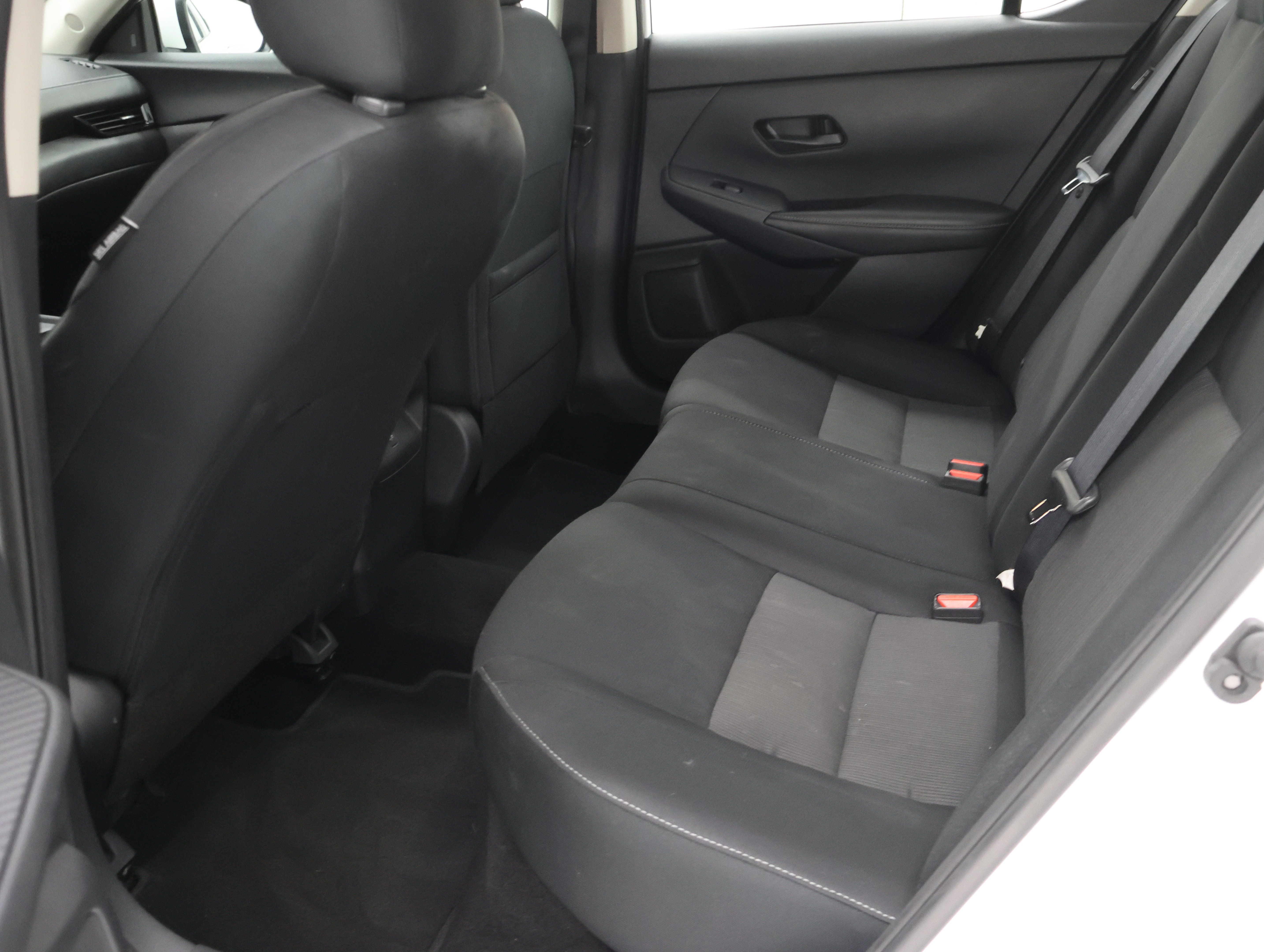 Used 2024 Nissan Sentra SV FWD image 33