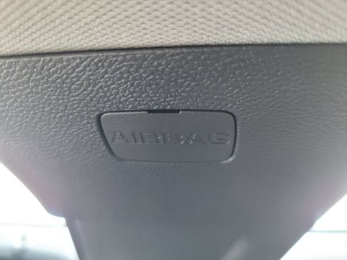 Used 2016 Chevrolet Impala LT w/ Convenience Package FWD image 37