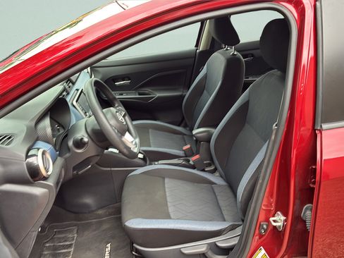 Used 2025 Nissan Versa SV FWD image 14