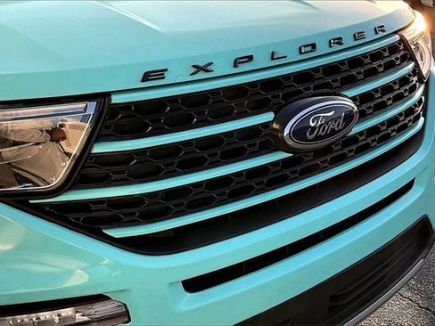 Used 2021 Ford Explorer XLT w/ Equipment Group 202A image 26