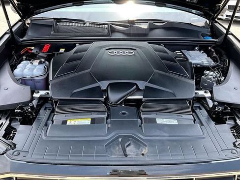 Used 2023 Audi Q8 Premium w/ Convenience Package AWD/4WD image 9