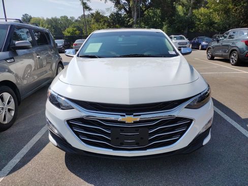 Used 2024 Chevrolet Malibu LT FWD image 2