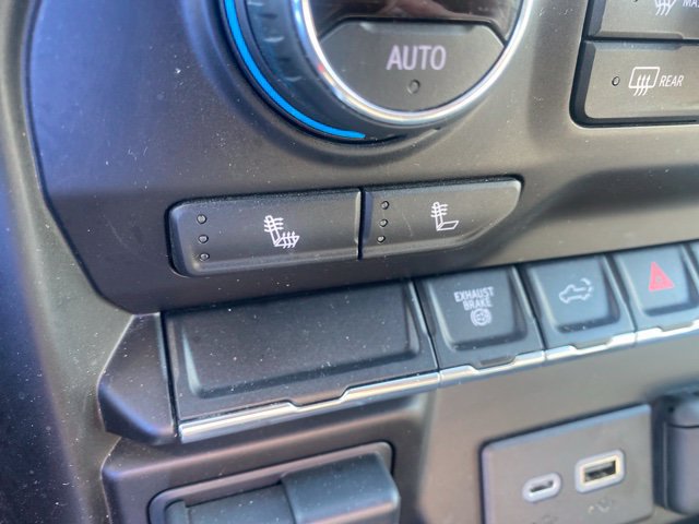 Used 2020 Chevrolet Silverado 2500 LT w/ Convenience Package AWD/4WD image 8