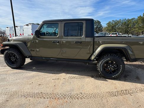 New 2026 Jeep Gladiator Sport image 11