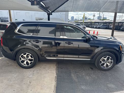 Used 2022 Kia Telluride EX w/ Towing Package image 4