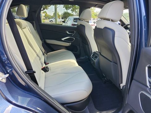 Used 2025 Acura RDX SH-AWD image 15