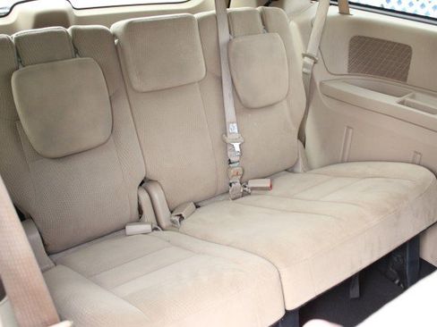 Used 2015 Dodge Grand Caravan SXT FWD image 17