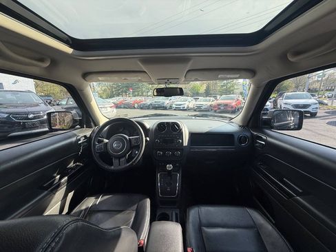 Used 2016 Jeep Patriot High Altitude FWD image 15